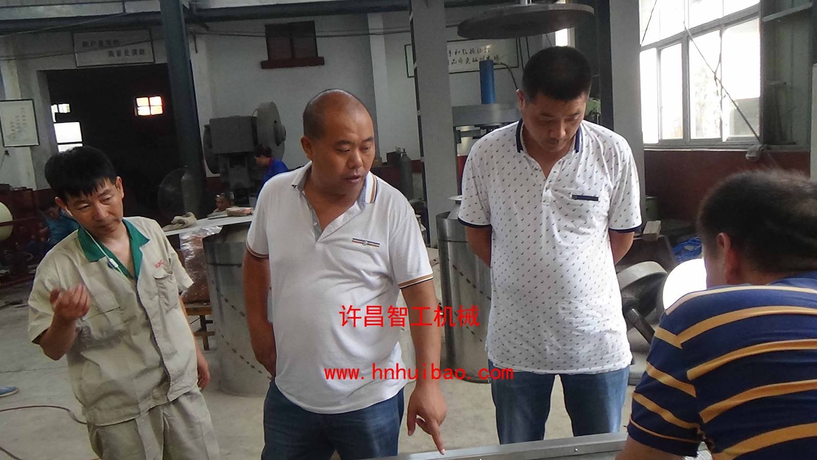 炒货机炒花生.jpg 炒货机炒花生.jpg